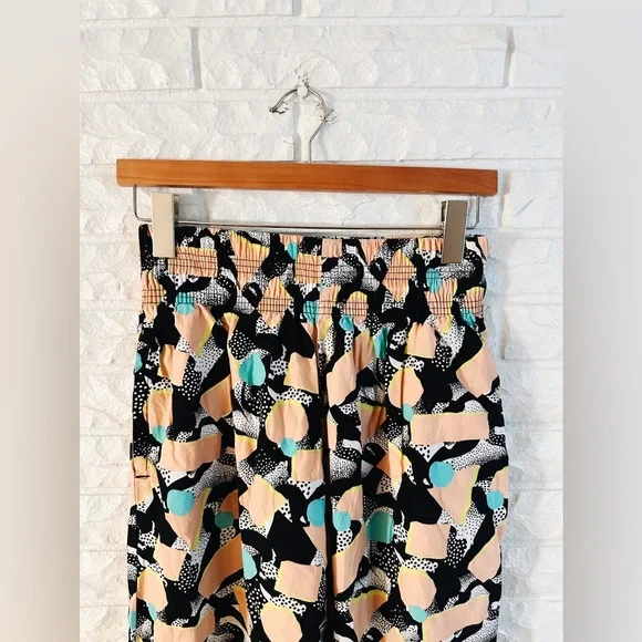 Super Massive Funky Print Elastic Waist Pants
Size Small - Picture 4 of 4